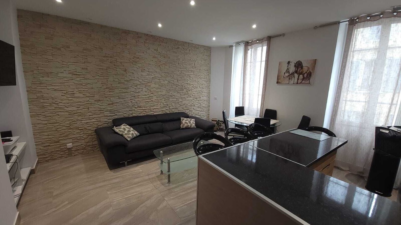 Photo of Livingroom in Gambetta