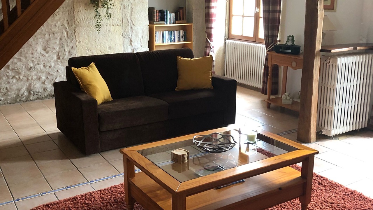 Photo of Livingroom in Migron