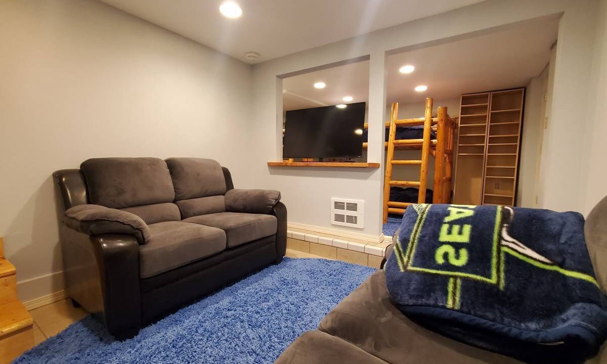 Photo of Livingroom in Snoqualmie Pass