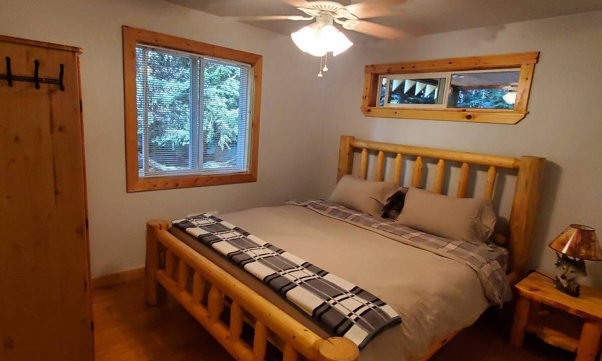 Photo of Bedroom in Snoqualmie Pass