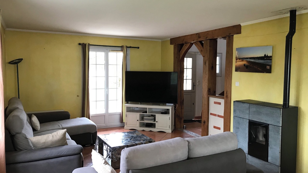 Photo of Livingroom in Maslives