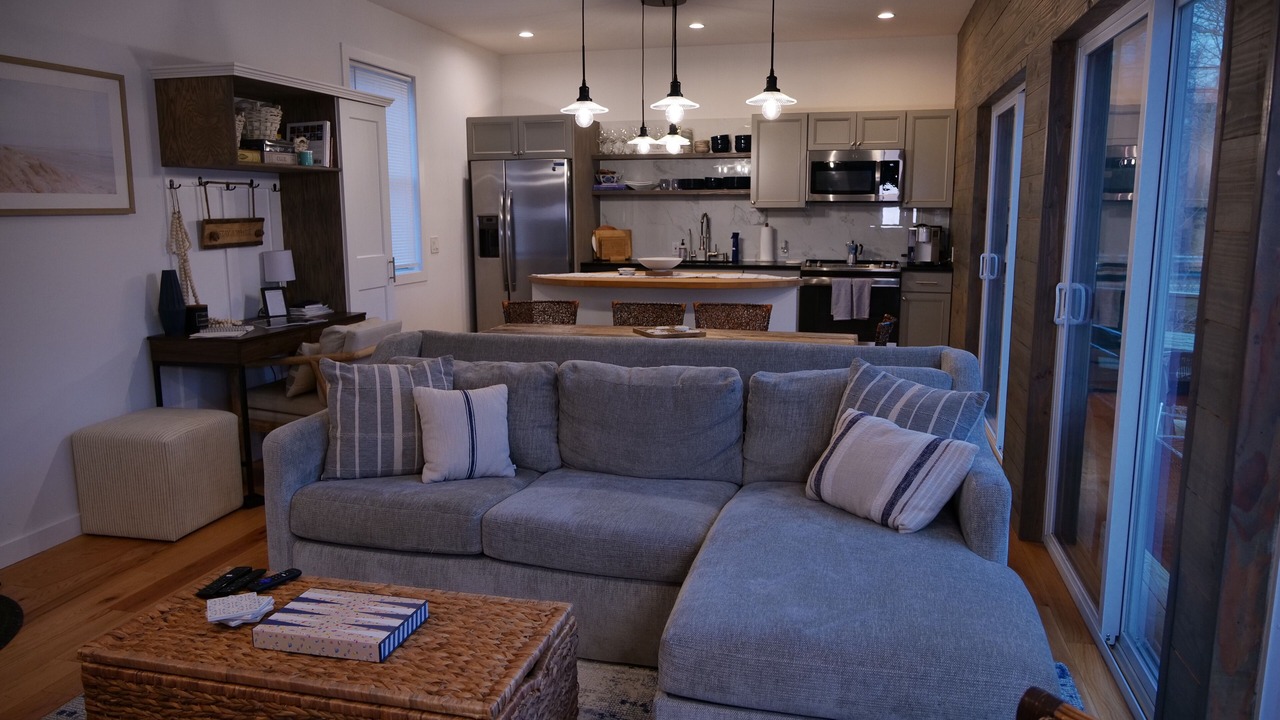 Photo of Livingroom in Southold