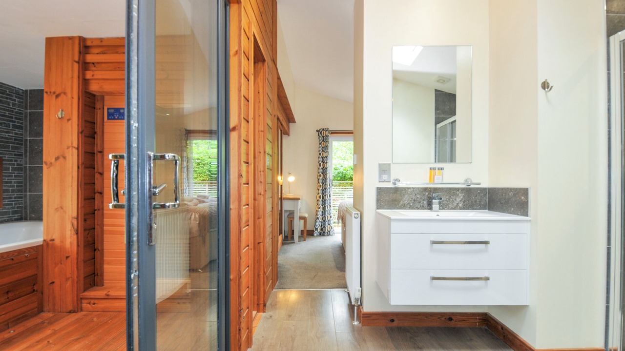 Photo of Bathroom in Dobwalls