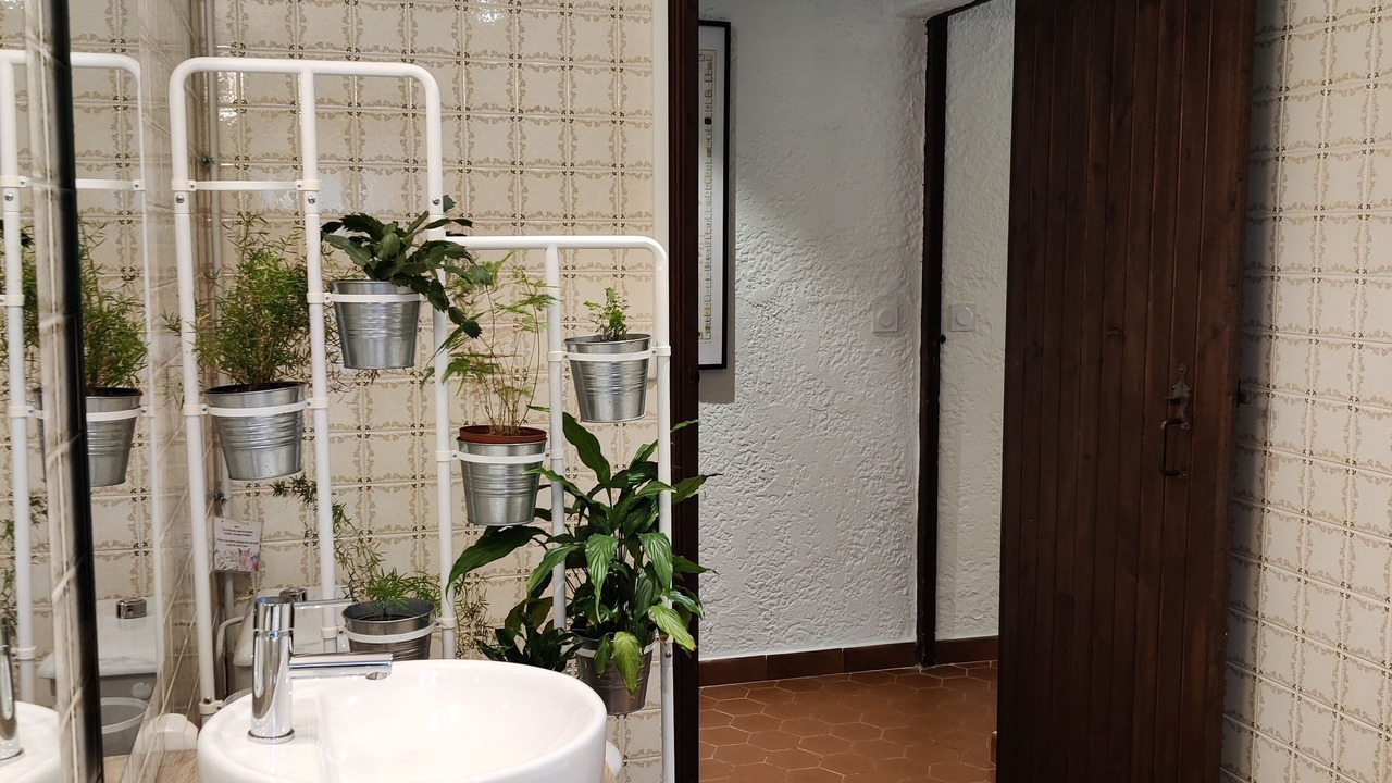 Photo of Bathroom in Camblanes-et-Meynac