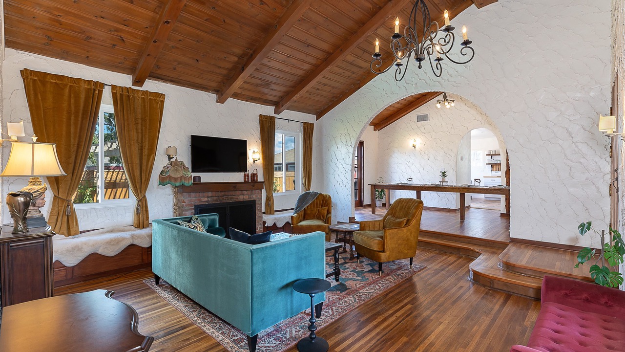Photo of Livingroom in Los Alamos