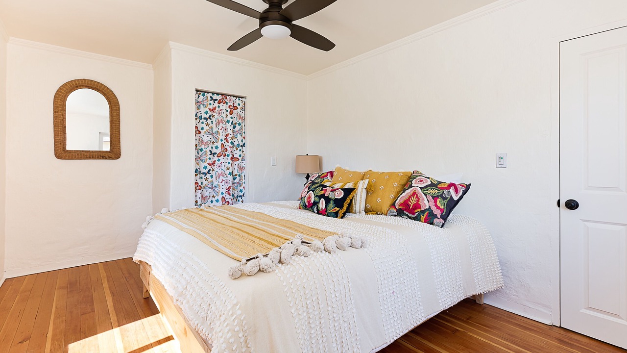Photo of Bedroom in Los Alamos