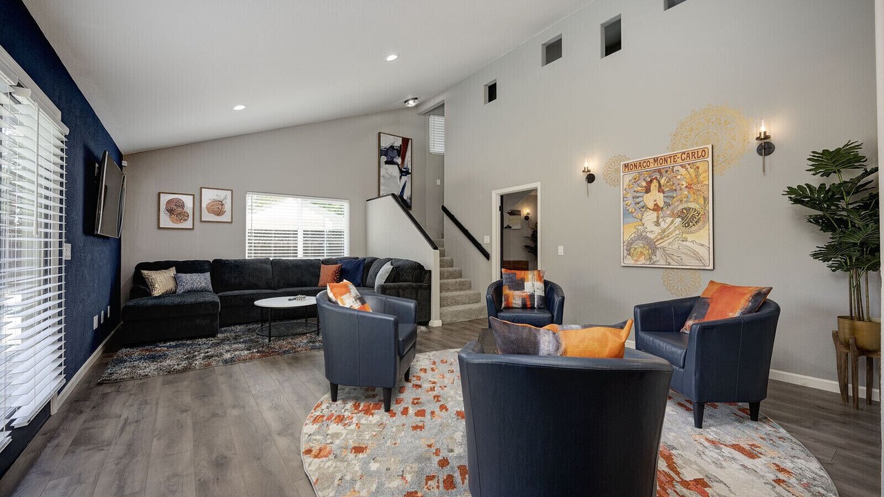 Photo of Livingroom in Southeastern Sacramento