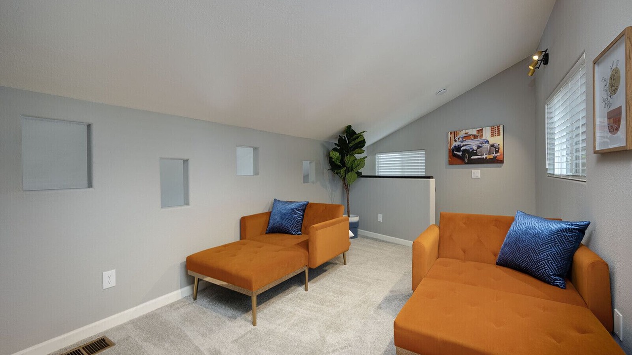 Photo of Livingroom in Southeastern Sacramento