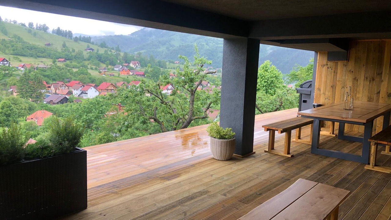 Photo of Outdoor in Bran
