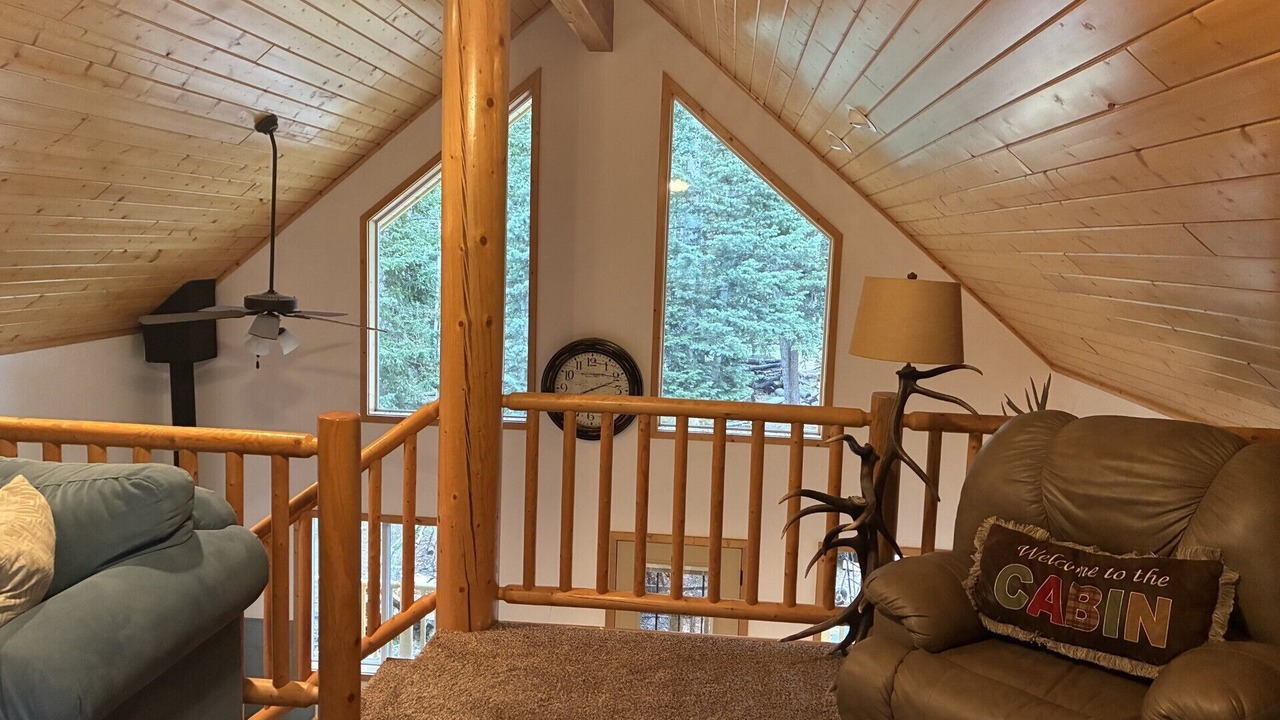 Photo of Livingroom in Mammoth Creek