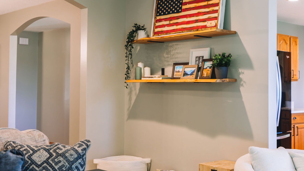 Photo of Livingroom in Creola