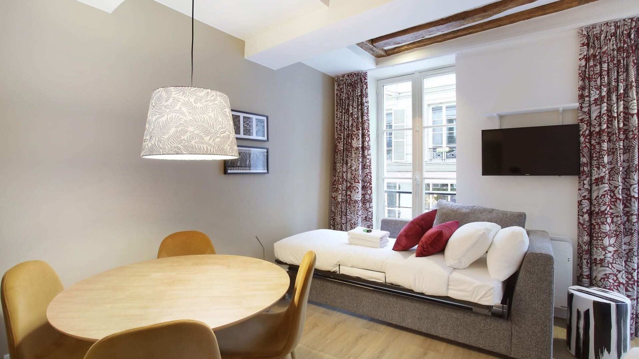 Photo of Livingroom in Quartier du Faubourg-Montmartre