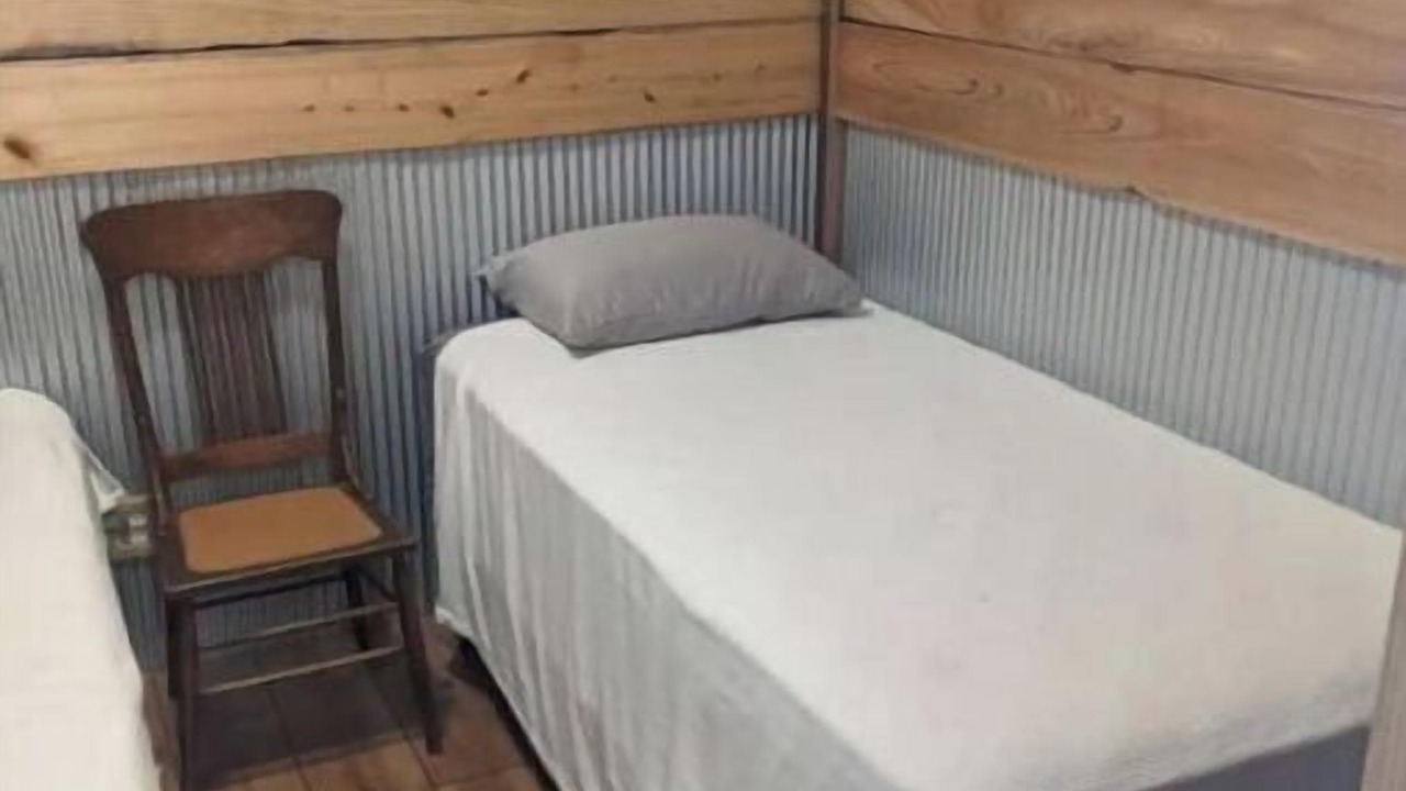 Photo of Bedroom in Mammoth Spring