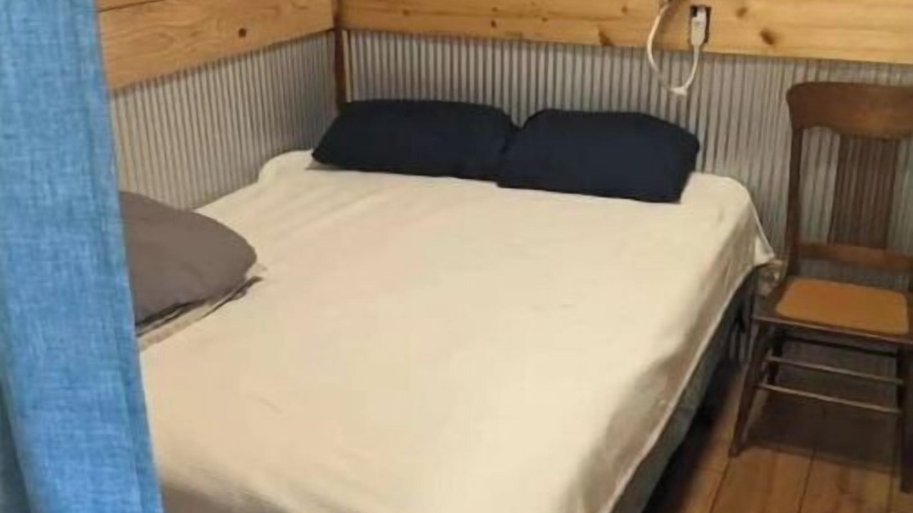 Photo of Bedroom in Mammoth Spring