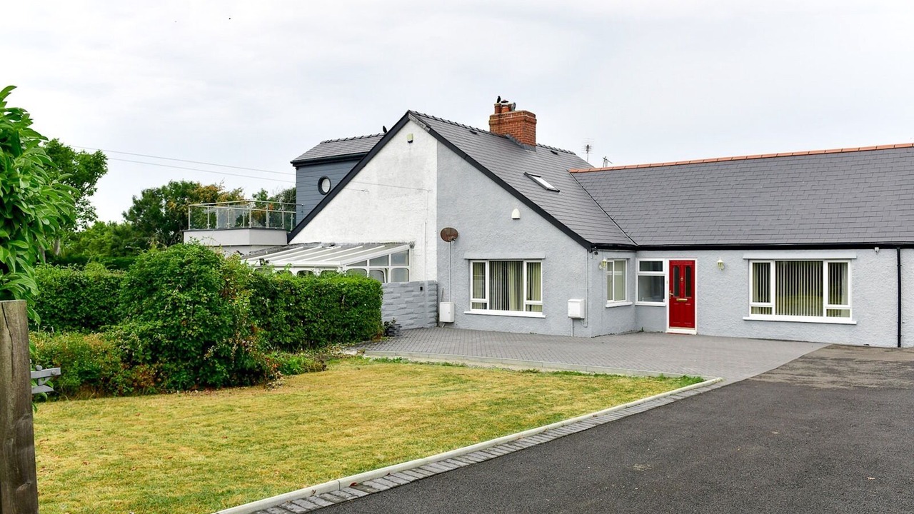 Photo of Outdoor in Barry