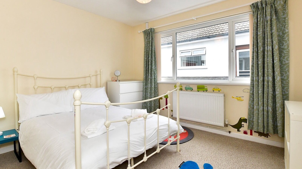 Photo of Bedroom in Barry