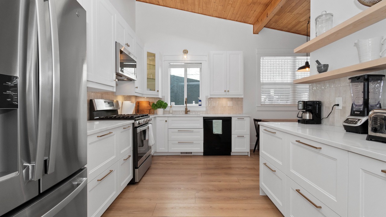 Photo of Kitchen in Cultus Lake