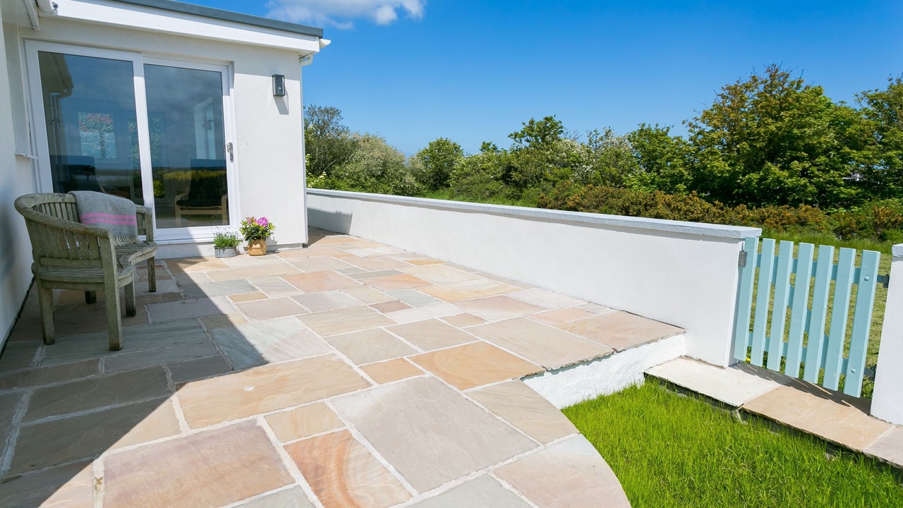 Photo of Patio Balcony in Rhoscolyn