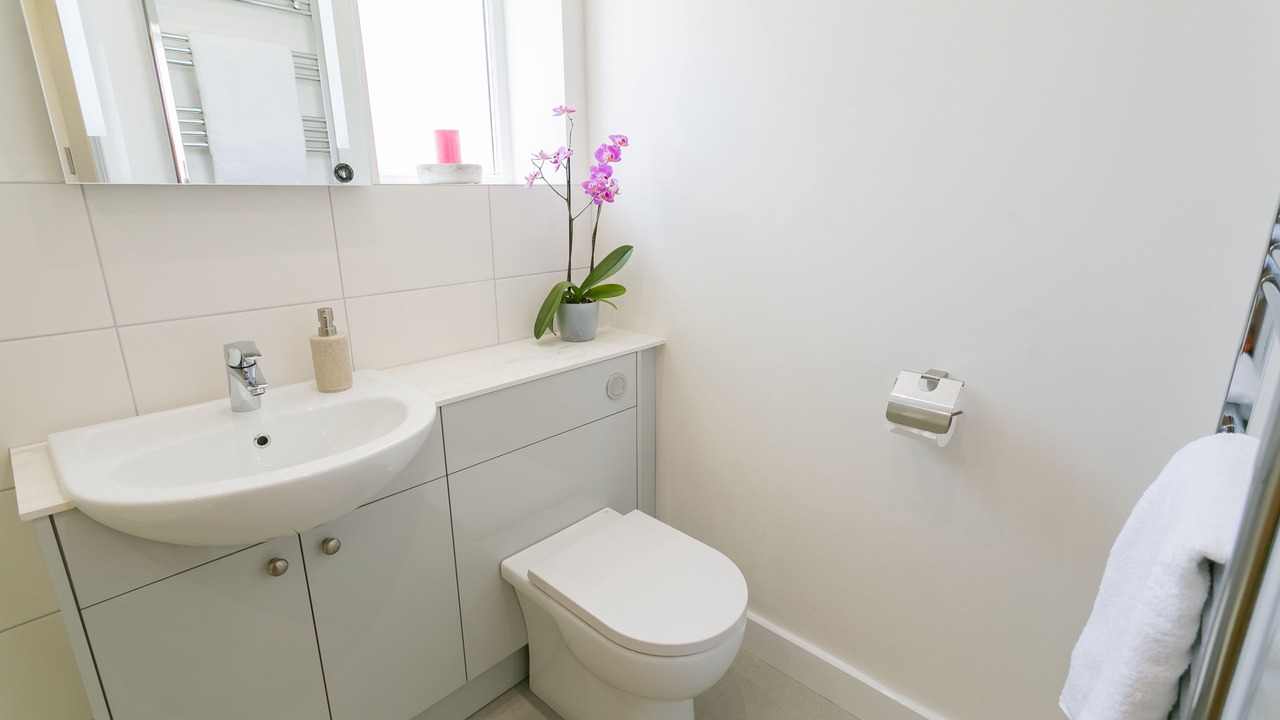 Photo of Bathroom in Rhoscolyn