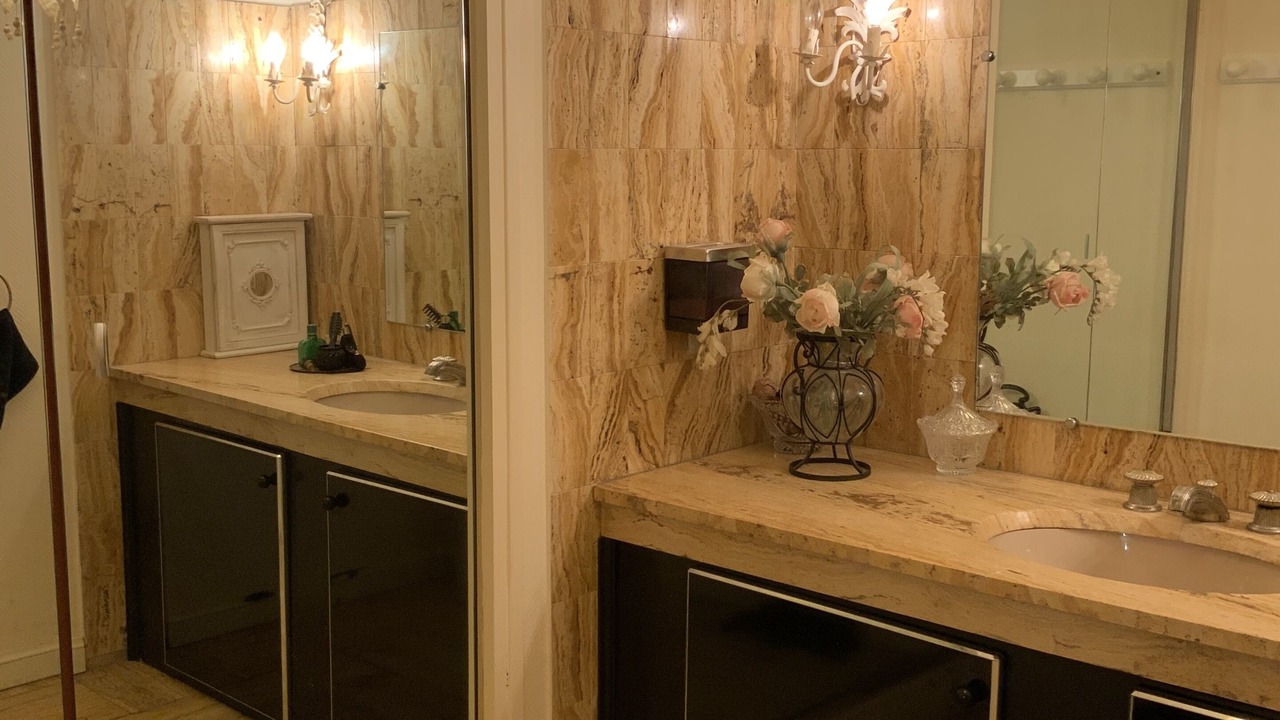 Photo of Bathroom in Limoux
