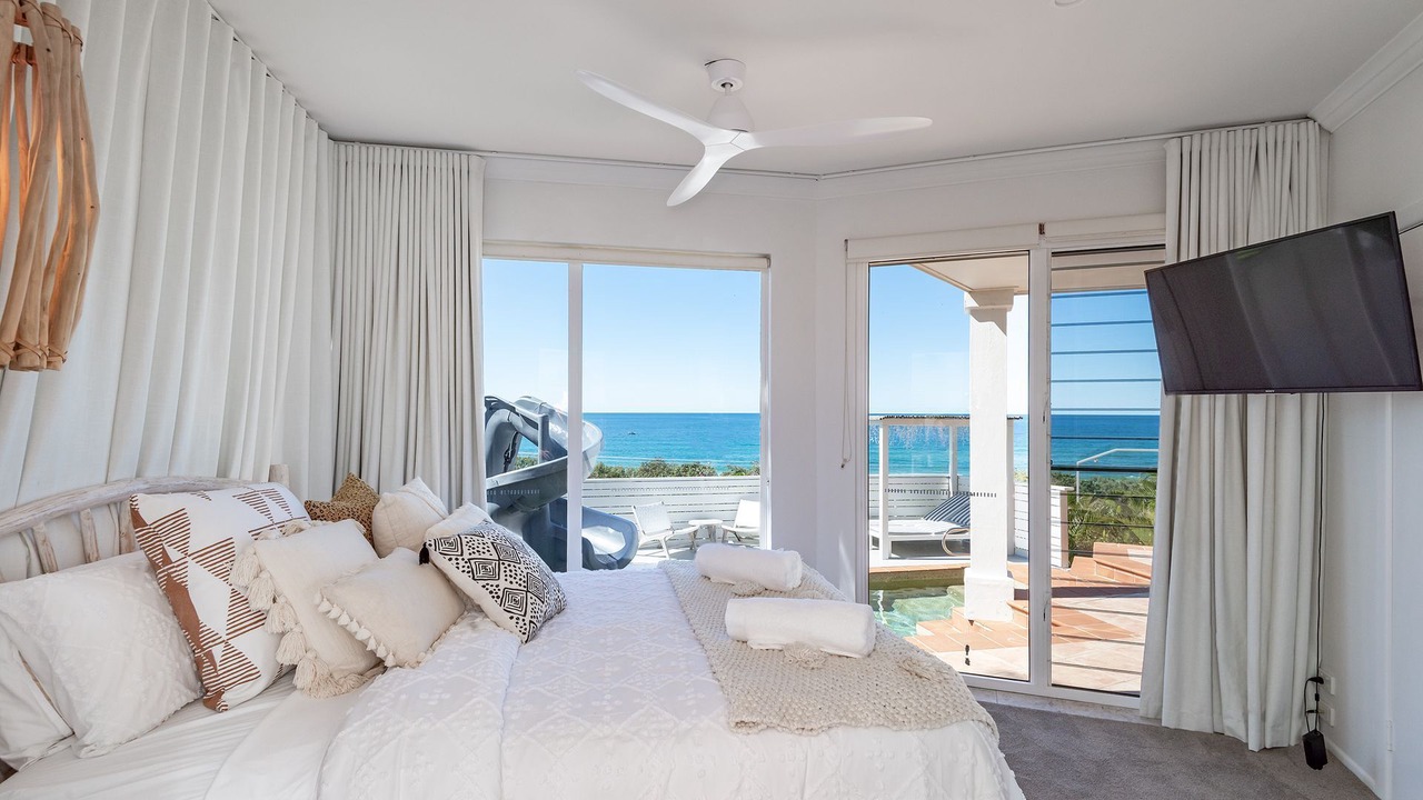 Photo of Bedroom in Castaways Beach