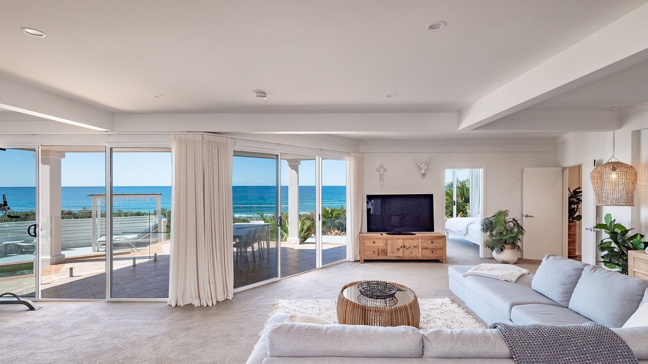 Photo of Livingroom in Castaways Beach
