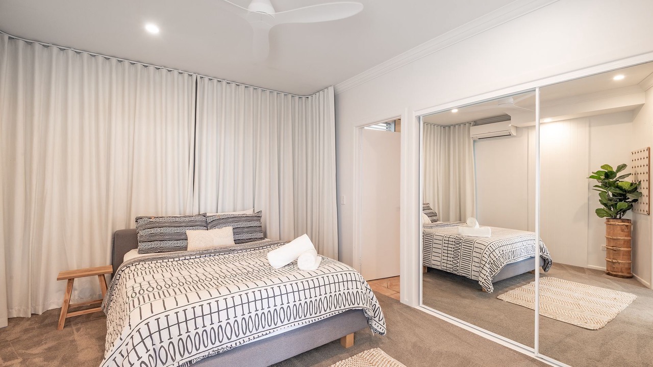 Photo of Bedroom in Castaways Beach