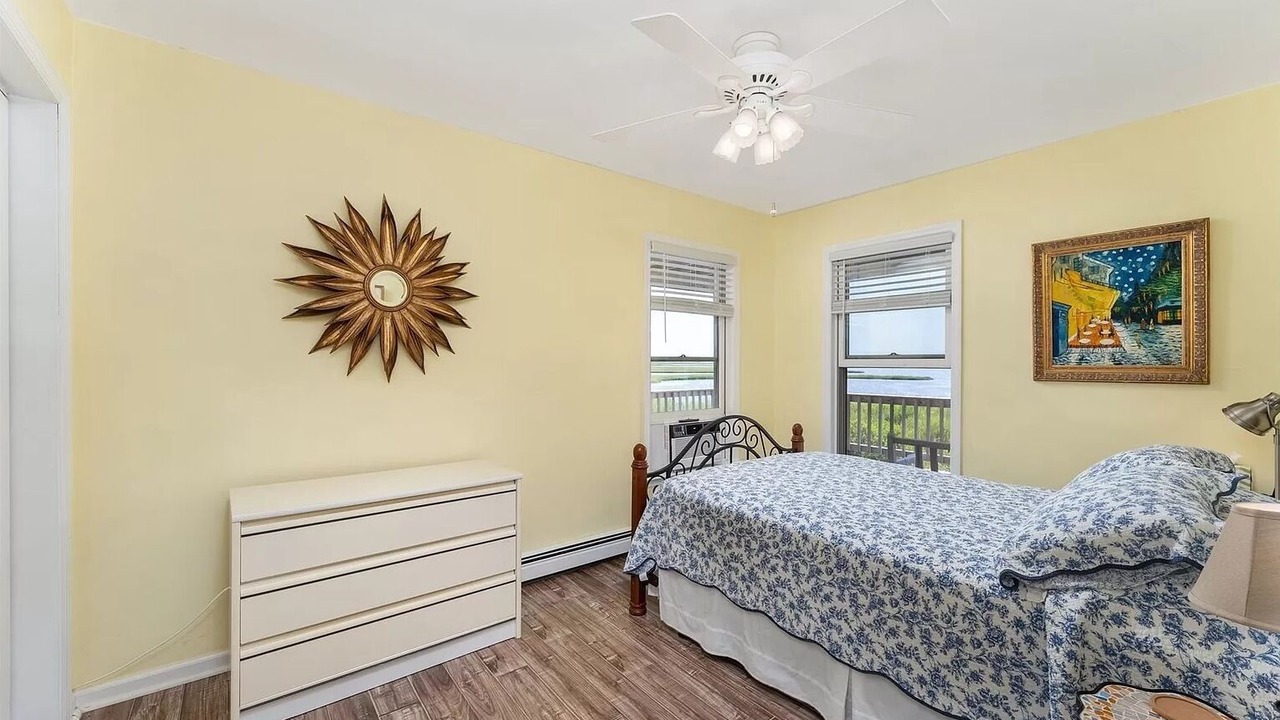 Photo of Bedroom in Shirley