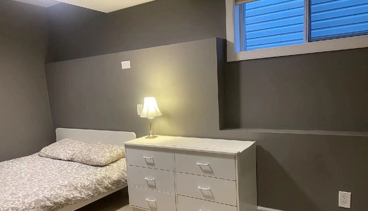 Photo of Bedroom in Arbour Lake