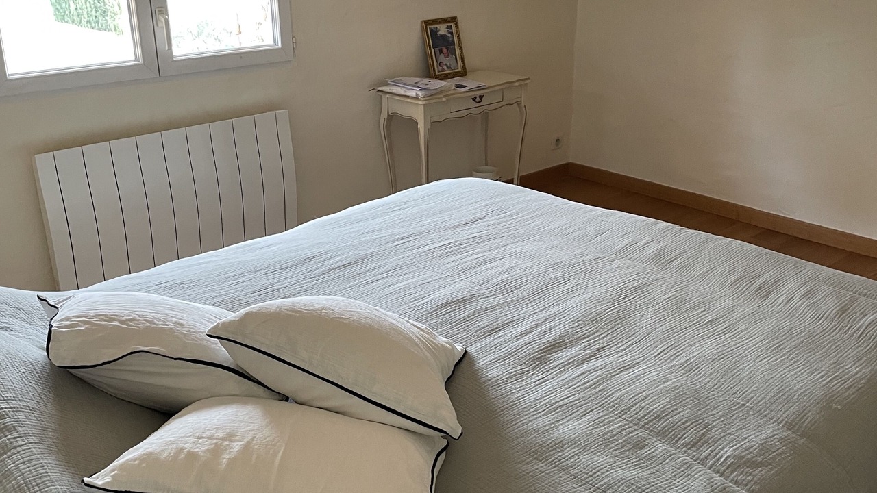 Photo of Bedroom in Entrecasteaux