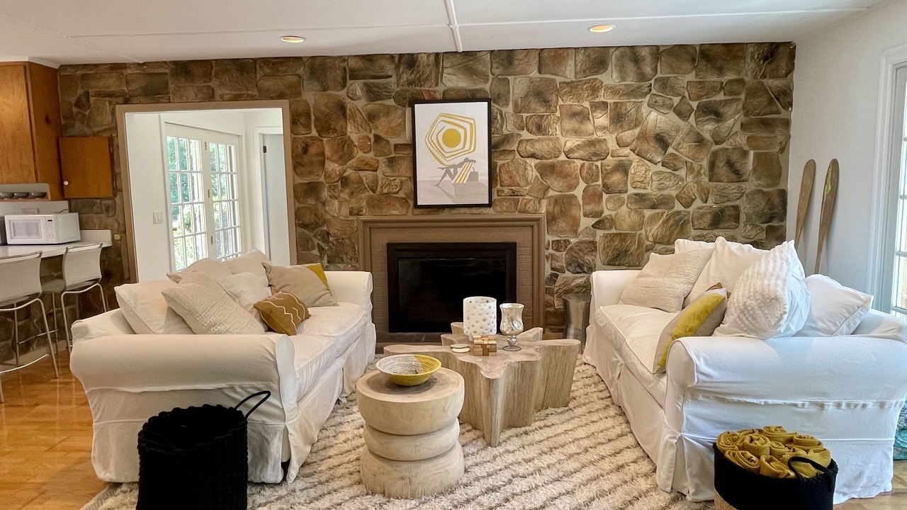 Photo of Livingroom in Silver Beach