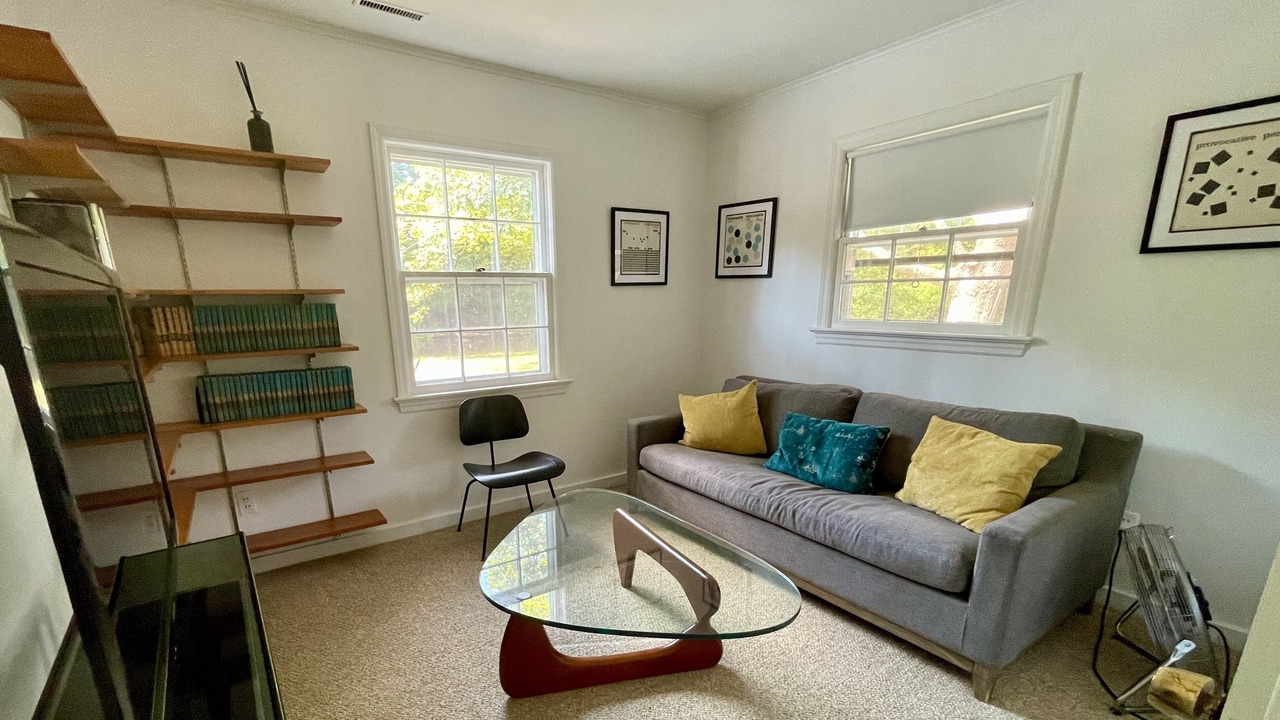 Photo of Livingroom in Silver Beach