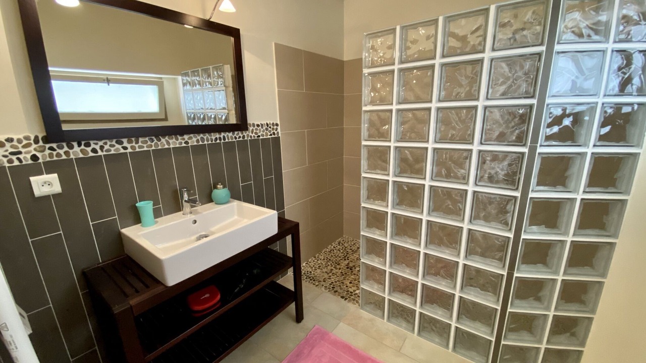 Photo of Bathroom in Laure-Minervois