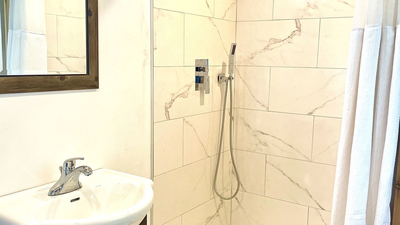 Photo of Bathroom in Balfour