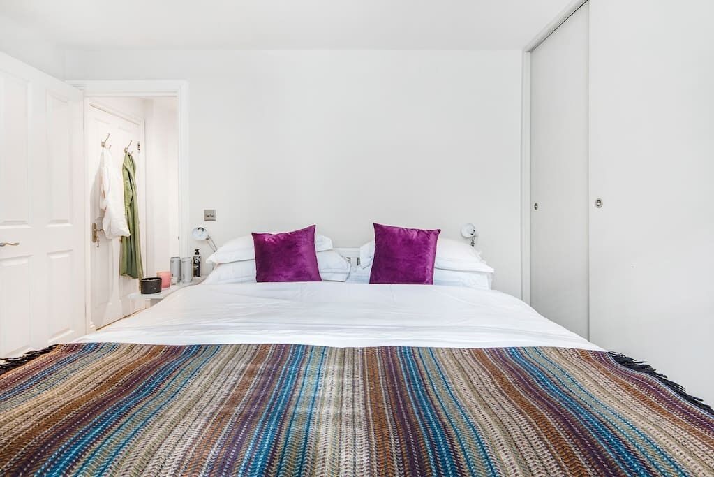 Photo of Bedroom in Bayswater