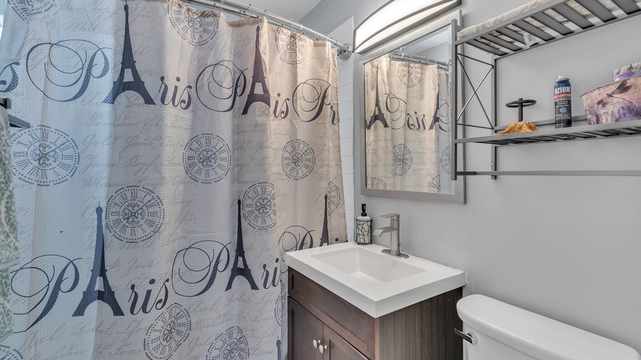 Photo of Bathroom in Gillespie Park