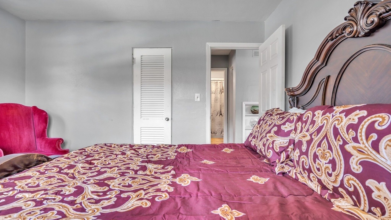 Photo of Bedroom in Gillespie Park