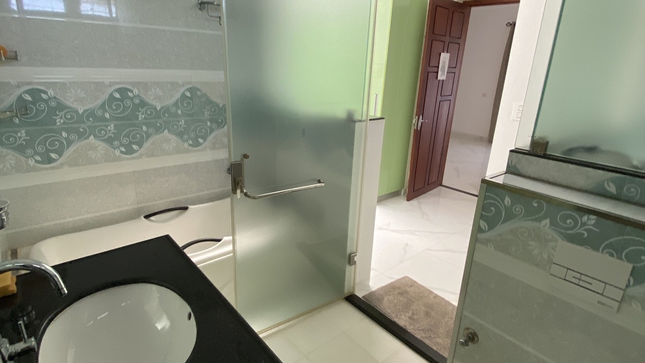 Photo of Bathroom in Perinad