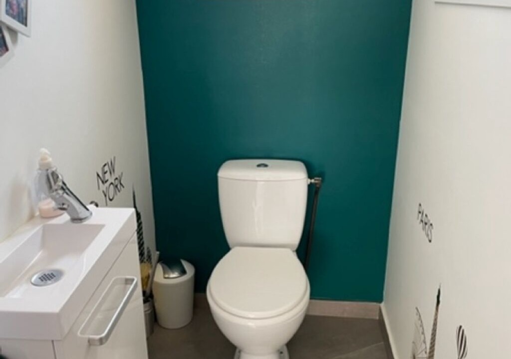 Photo of Bathroom in Caumont-sur-Durance