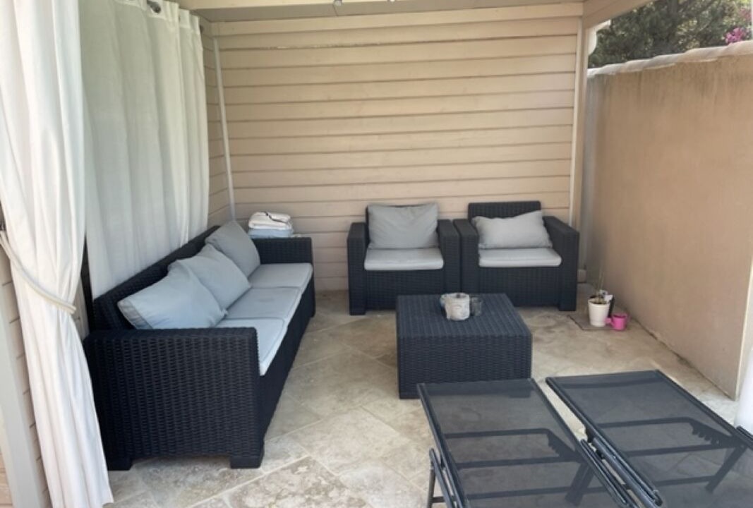 Photo of Patio Balcony in Caumont-sur-Durance