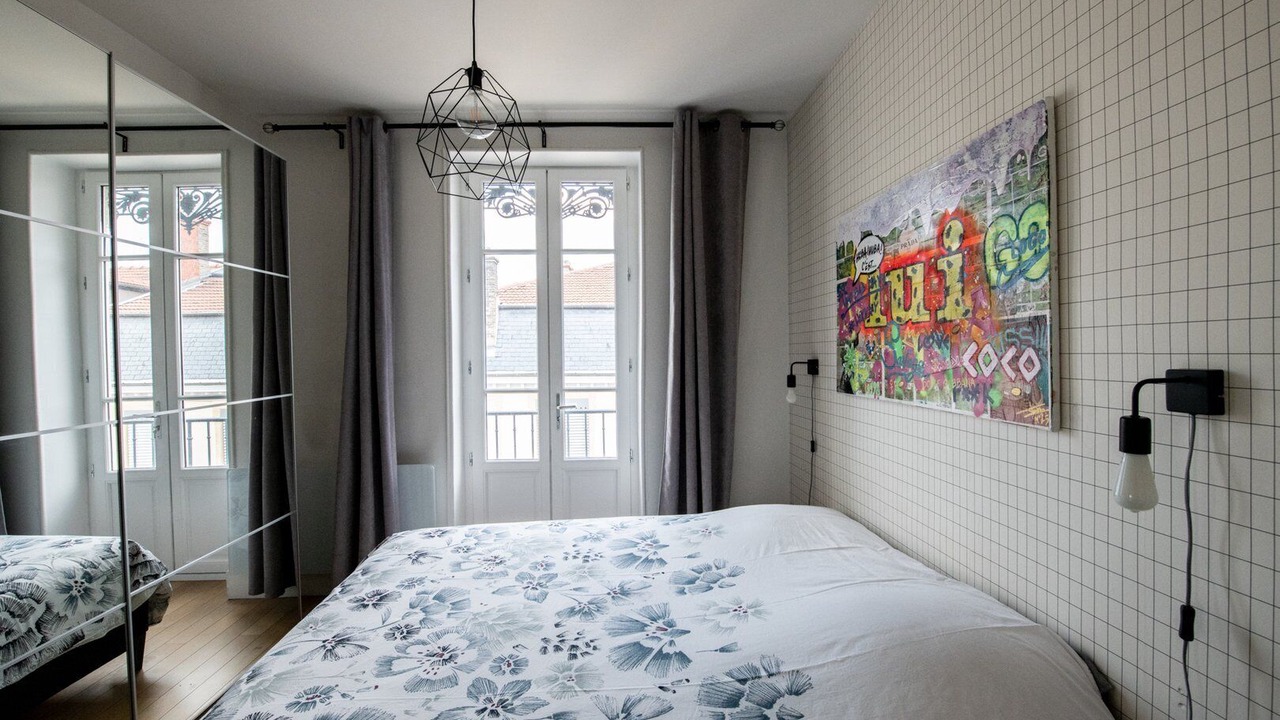 Photo of Bedroom in Jules Ferry - Recamier