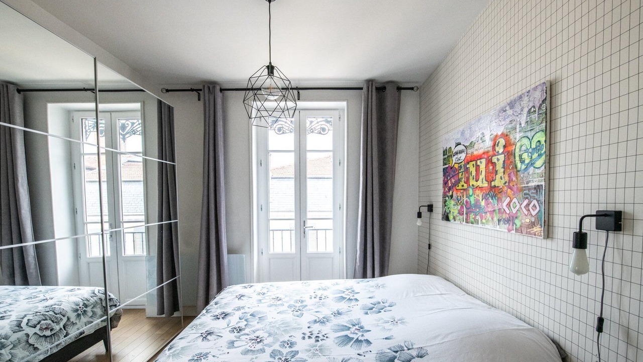 Photo of Bedroom in Jules Ferry - Recamier