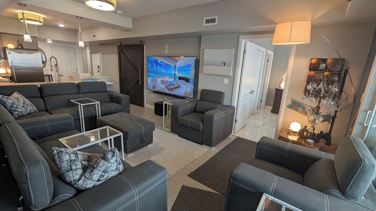 Photo of Livingroom in Long Point