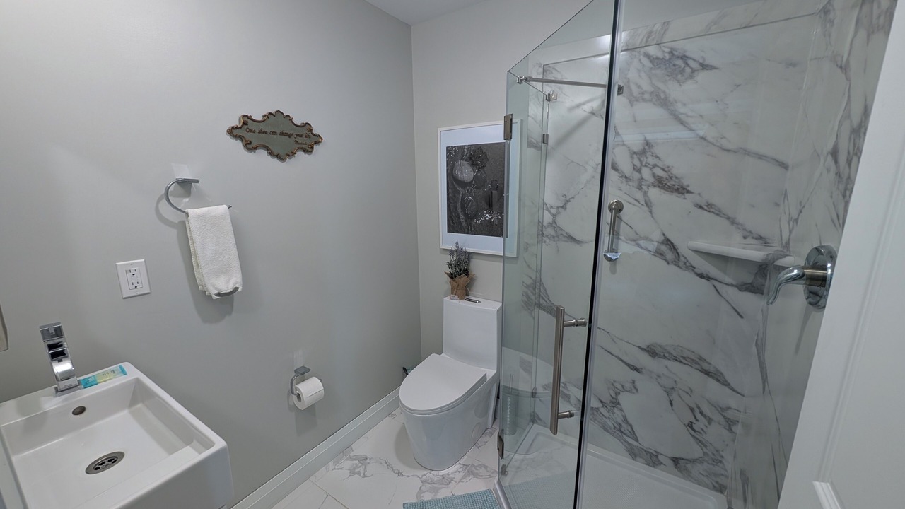 Photo of Bathroom in Long Point