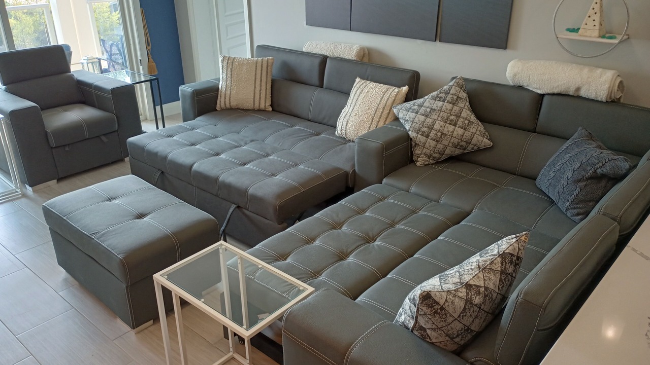 Photo of Livingroom in Long Point
