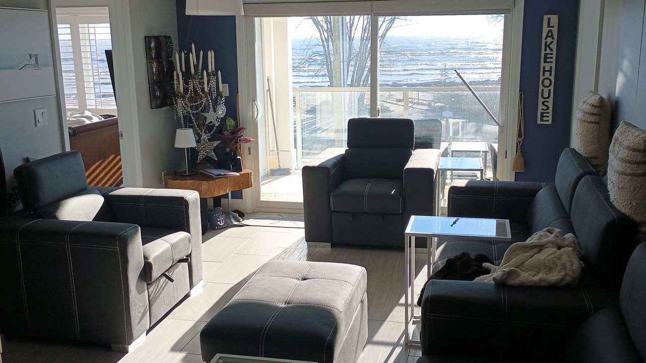 Photo of Livingroom in Long Point