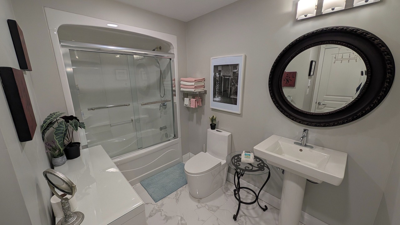 Photo of Bathroom in Long Point