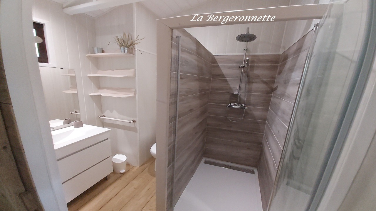 Photo of Bathroom in Queyrac