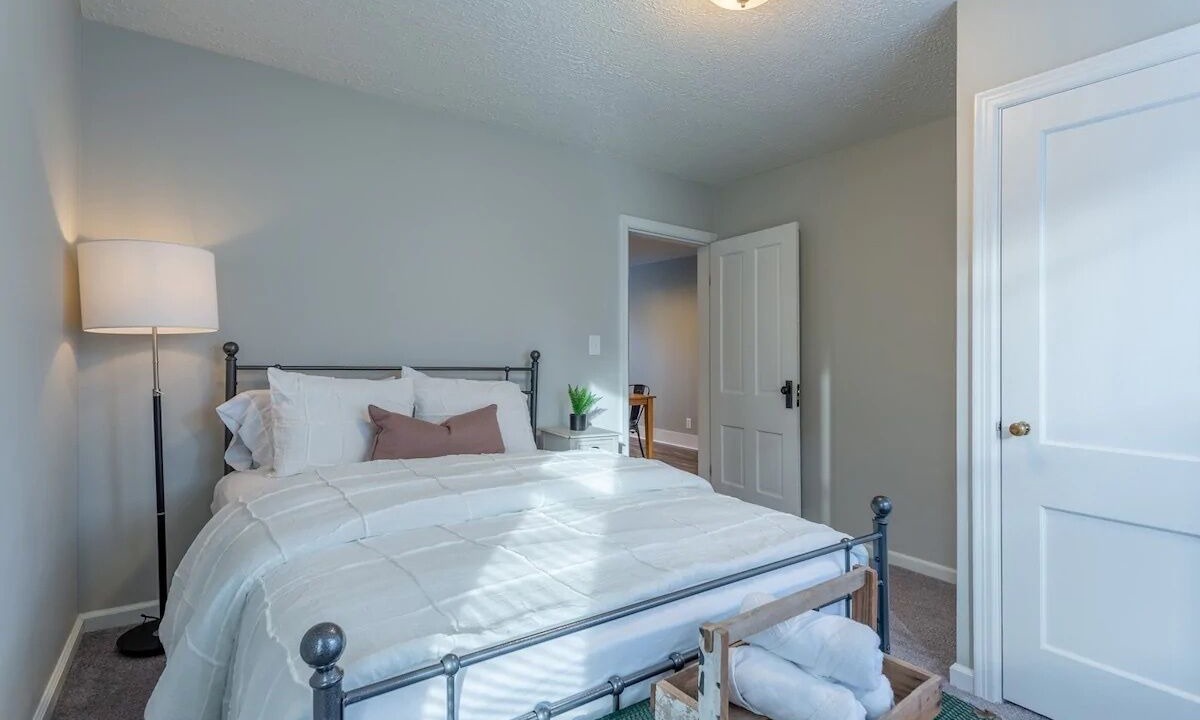 Photo of Bedroom in Logan