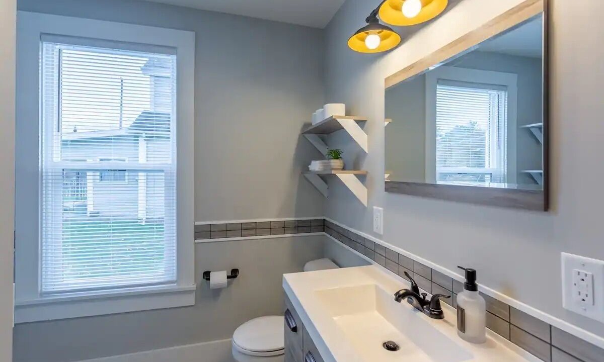 Photo of Bathroom in Logan